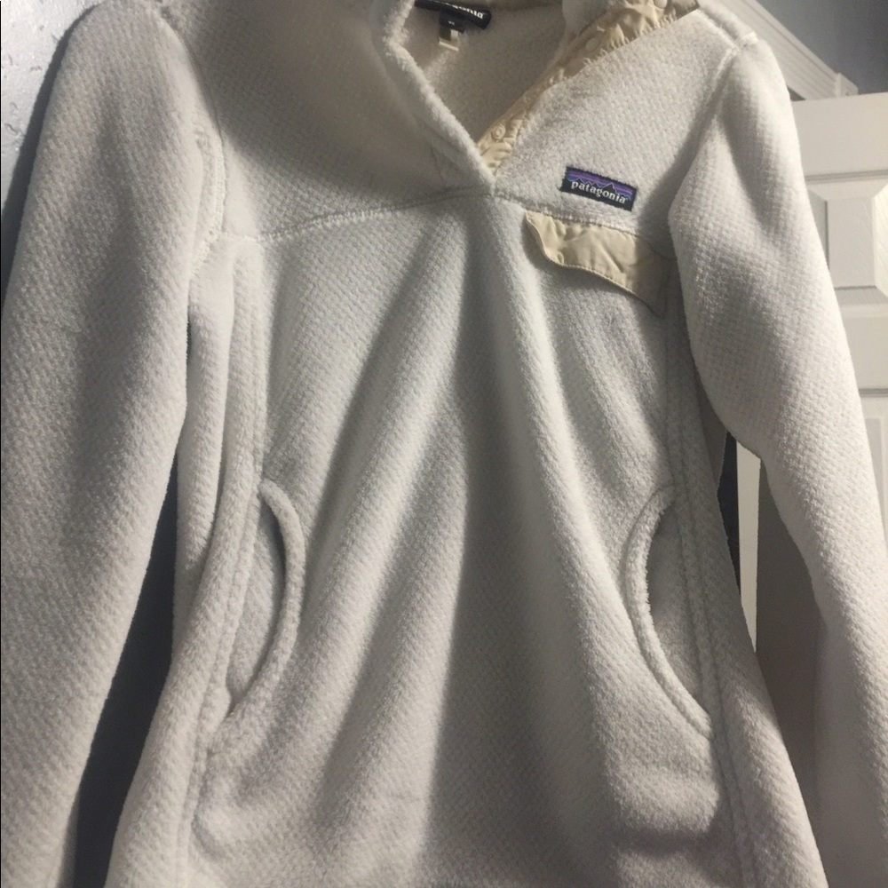 White Patagonia pullover